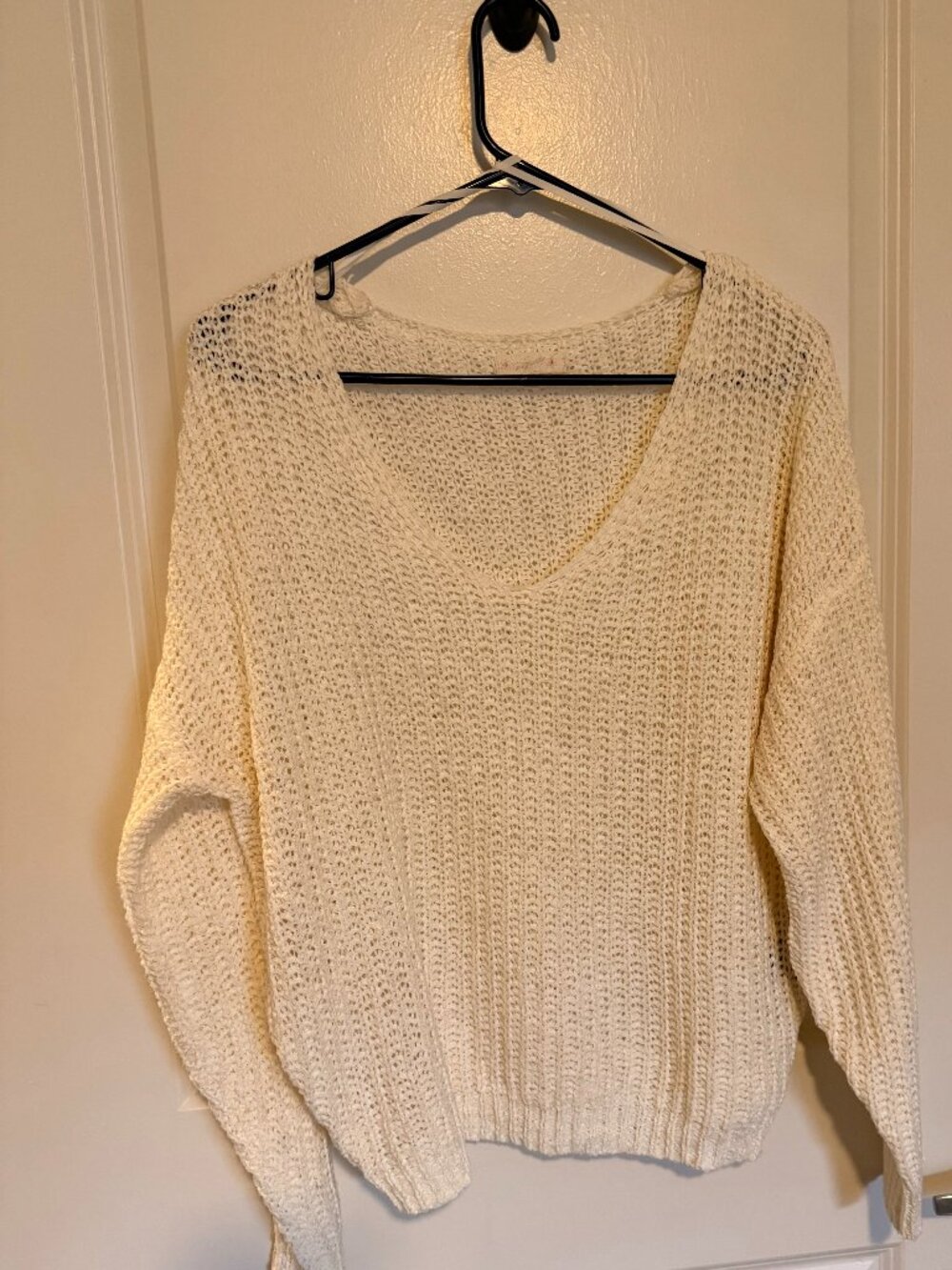 Loose Fit - Deep Neck White Crochet Sweater